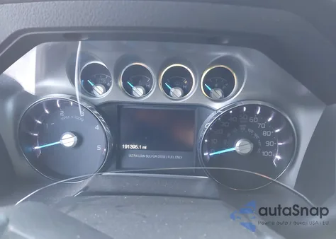 2015 Ford F-250 Lariat z USA, uszkodzony, nr VIN 1FT7W2BT1FEA08118